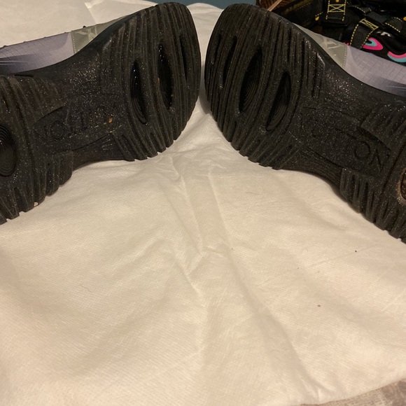 Louis Vuitton Gray/Black  Run Away Monogram Pulse Sneakers Size LV8/US 9 - Picture 8 of 13
